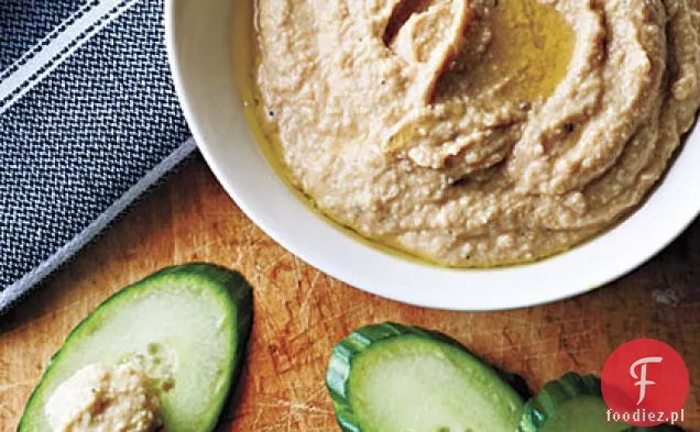 Hummus z masłem orzechowym z papryczkami Ogórkowymi