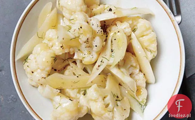 Kalafior i koper włoski z winegretem z cydru Dijon