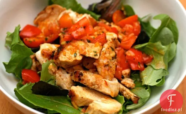 Dzisiaj Kolacja: Kurczak z pomidorem-szafranowy Vinaigrette z mieszanymi zieleniami