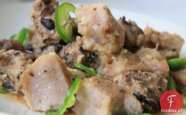 Poważnie Azjatyckie: parowane Taro i wieprzowina w sosie z Czarnej Fasoli