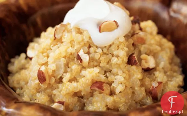 Quinoa i cebulowe Risotto z Creme Fraîche i orzechami laskowymi
