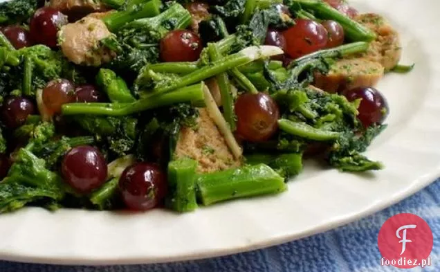 Zdrowe i pyszne: brokuły Rabe, Kiełbasa z indyka i winogrona