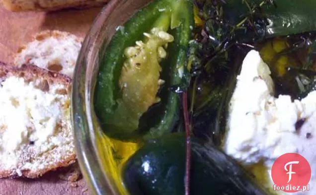 Marynowany ser Feta z Jalapeños