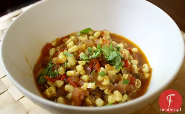 Angrezi Bhutta (curry z kukurydzy i pomidorów)
