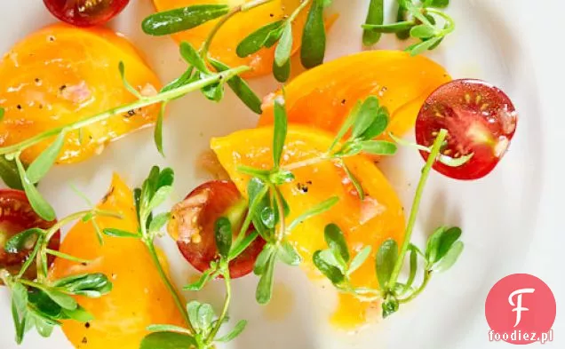 Sałatka Z Portulaki Pomidorowej Z Sosem Z Białej Brzoskwini