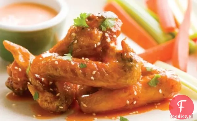 Miód-Sriracha Glazed Buffalo Wings