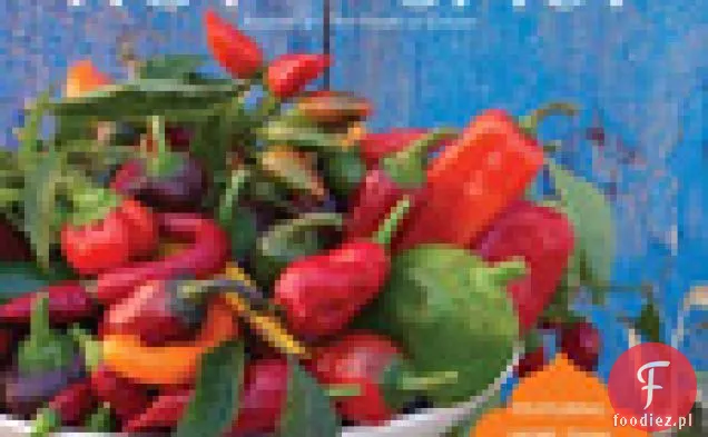 Pikantna sałatka z pomidorów, papryki, ogórka, mięty i pietruszki