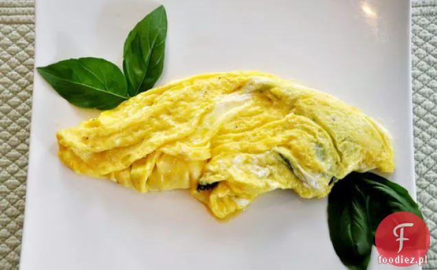 Omlet Z Kozim Serem Bazyliowym