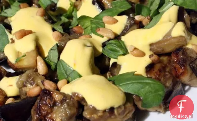 Tajny składnik (Szafran): Sałatka z pieczonych bakłażanów z jogurtem szafranowym