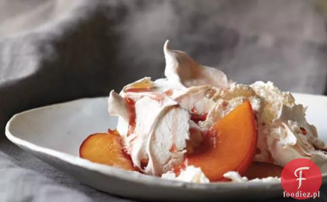 Classic Pavlova