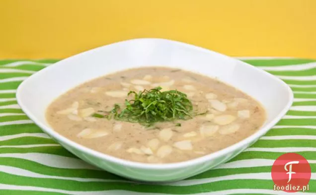 Szybka i łatwa zupa migdałowa z kurczaka