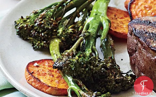 Pieczone słodkie ziemniaki i Broccolini