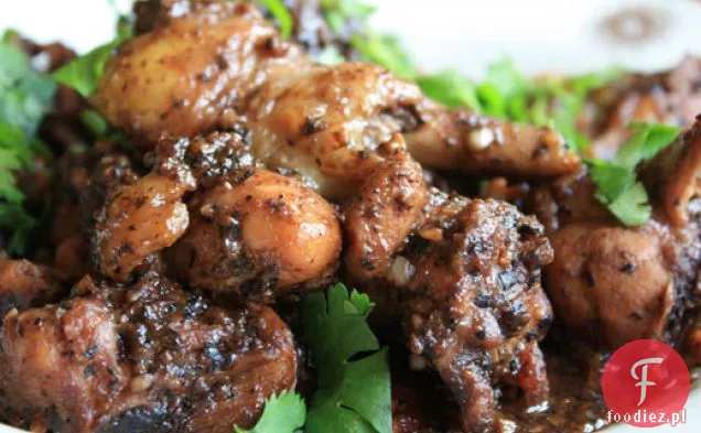 Duszony kurczak w sosie z Czarnej Fasoli