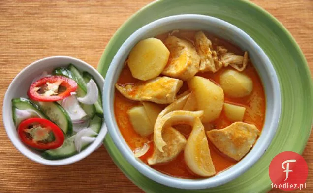 Kurczak Żółty Curry (Kaeng Kari Kai)