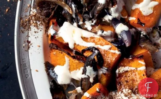 Pieczona dynia Maślana i czerwona cebula z Tahini i Za 'atar z' Jerozolimy