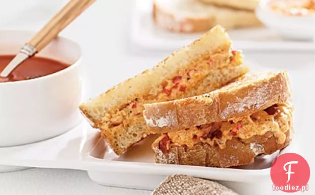 Grillowane Pimiento, Cheddar i boczek na zakwasie