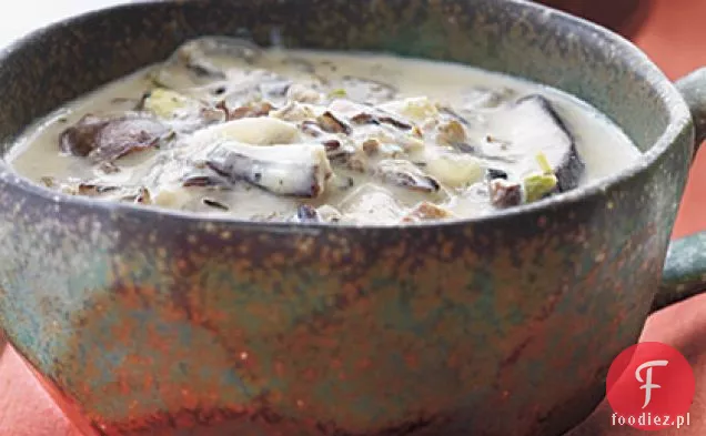 Zupa ze świeżego imbiru, grzybów i bazylii