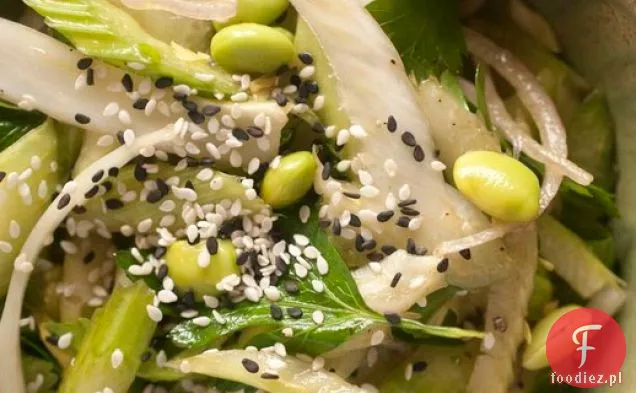 Sałatka z azjatyckiego selera, kopru włoskiego i Edamame z kandyzowaną cytryną, z mąki
