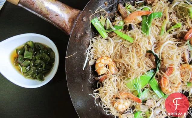 Fried Bee Hoon (Singapore Noodles)