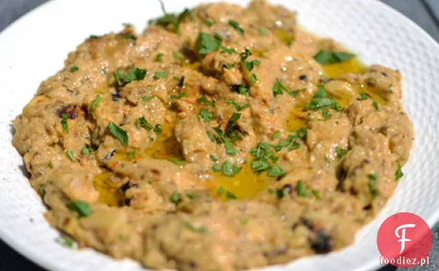 Pikantny i Chunky Baba Ghanoush