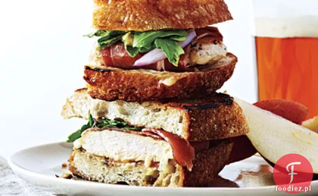 Kanapki z grillowaną szynką, kurczakiem i Gruyère