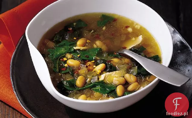 Garlicky zupa z białej fasoli z kurczakiem i Chard