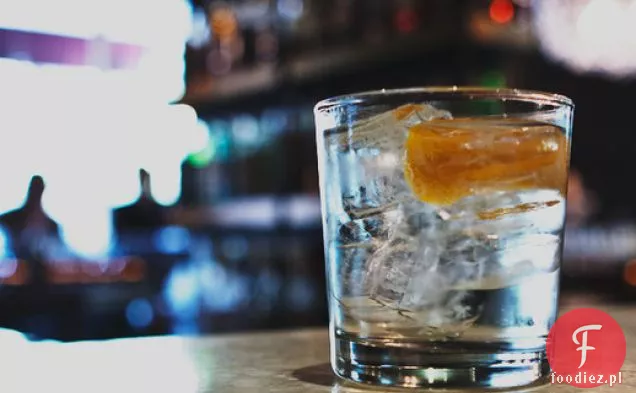 Jeff Faile jako Negroni Bianco