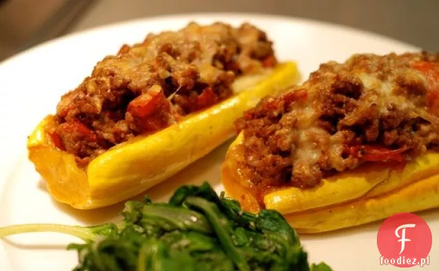 Delicata Squash Faszerowana Przyprawionym Mięsem I Pomidorami Oraz Sid