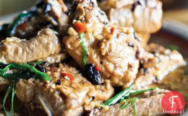 Charles Phan ' s Black Bean-szkliwione żeberka wieprzowe