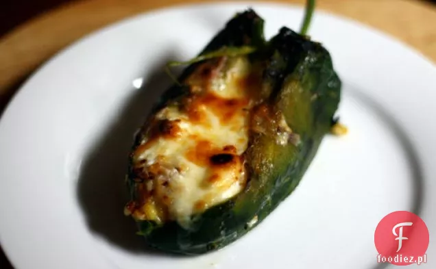 Pieczone Chile Rellenos z kukurydzą i cremą