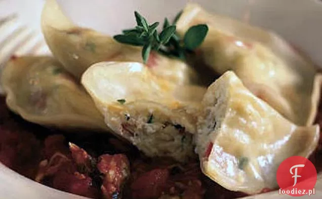 Ravioli z krabów z sosem z małży