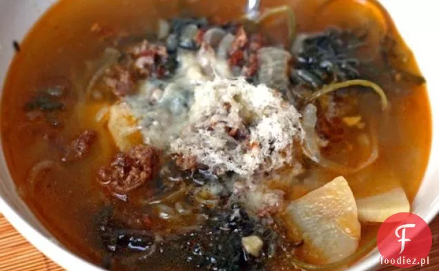 Dziś Kolacja: kędzierzawa i zupa ziemniaczana z kiełbasą