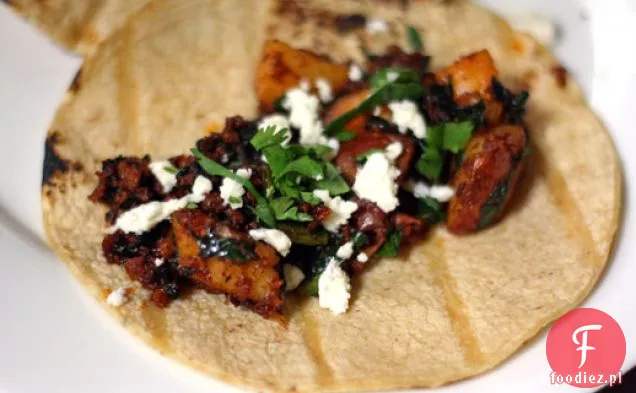 Tacos z ziemniakami, Chorizo i szpinakiem
