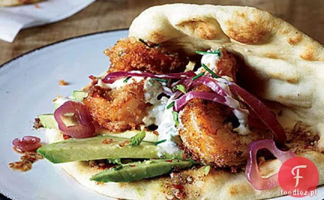 Smażone krewetki Flatbreads z pikantnym sosem Kardamonowym
