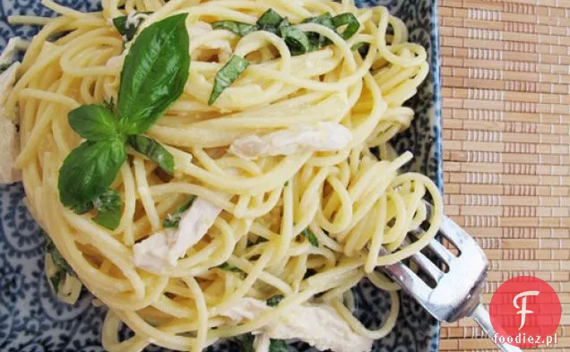 Spaghetti al Limone z gotowanym kurczakiem