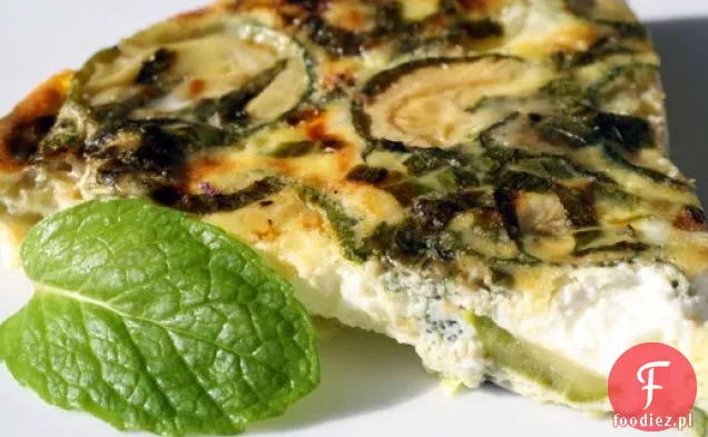Francuski w mgnieniu oka: łatwy-omlet z cukinią, kozim serem i miętą