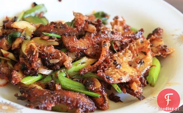 Flaki smażone z pastą z fasoli Chili