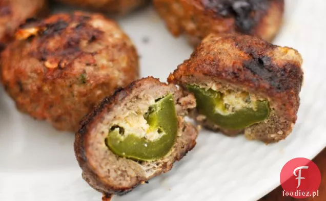 Armadillo Eggs (Nadziewane Serem, Zawijane Kiełbasą, Grillowane Jalapeños)