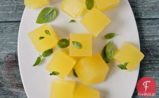 Galaretka lemoniadowa z bazylią