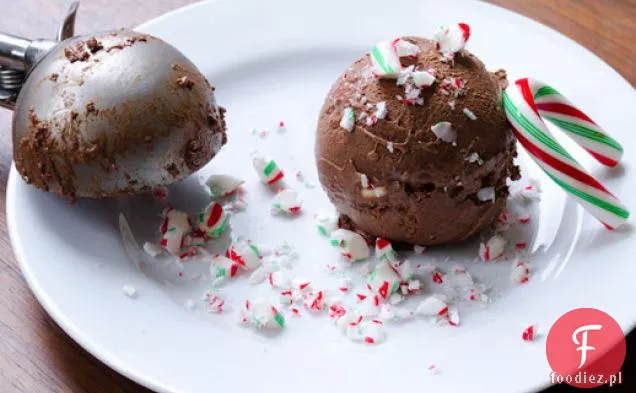 Przyprawiona ciemna czekolada i lody z trzciny cukrowej