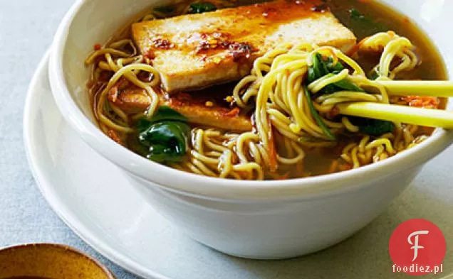 Glazurowane Tofu Chili z ramenem