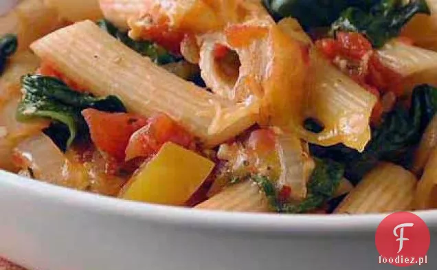 Ziti pieczone ze szpinakiem, pomidorami i wędzoną goudą