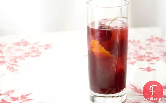 Picie w sezonie: Lillet Rouge i koktajl Wiśniowy