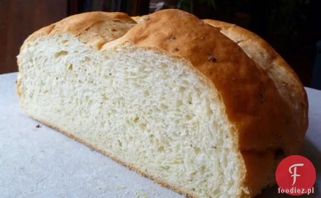 Wypiek chleba: feta i chleb ziołowy
