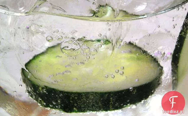 Scooped: Gin, tonik i ogórek Ogolony lód