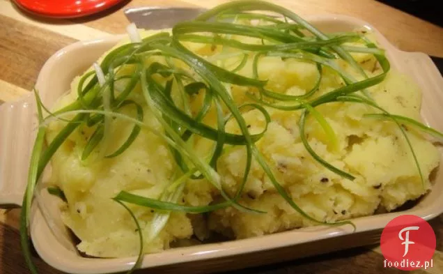 Ugotuj książkę: oliwa z oliwek puree ziemniaczane z grubym pieprzem i Wispy szalotki