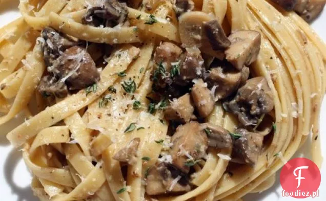 Francuski w mgnieniu oka: kremowy pieczarkowy Fettuccine