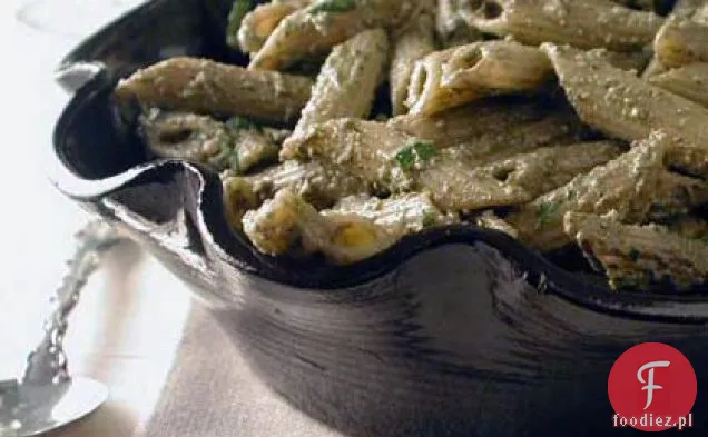 Penne w kremowym sosie Bazyliowo-orzechowym