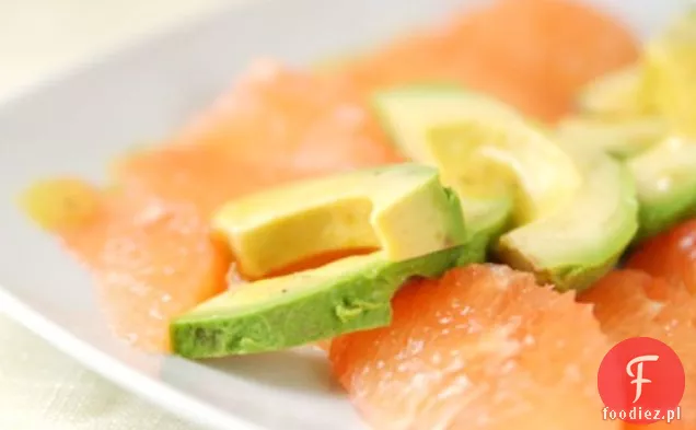 Ugotuj książkę: rubinowy grejpfrut, awokado i sałatka ze szpinakiem