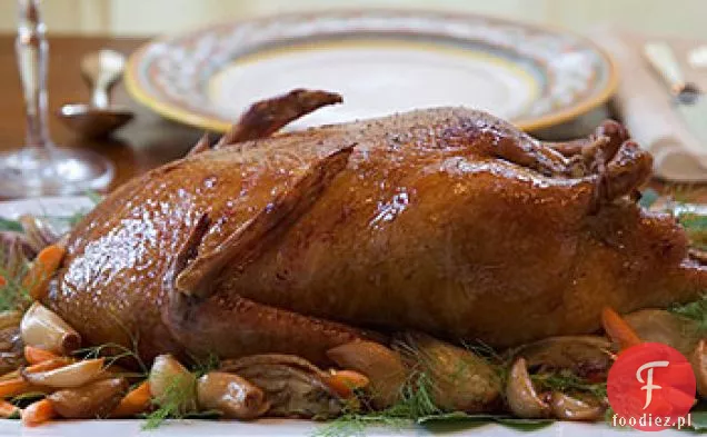Kaczka wolno pieczona z sosem oliwnym i czosnkowo-Koprowym Confit